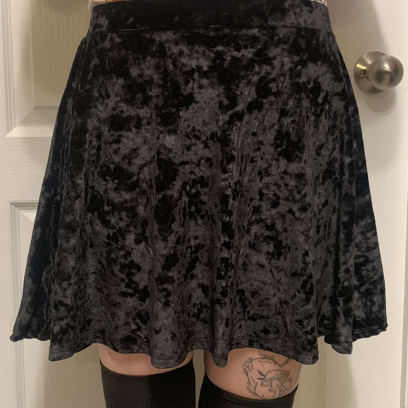 Crushed Velvet Skater Skirt - Picture 3 of 4